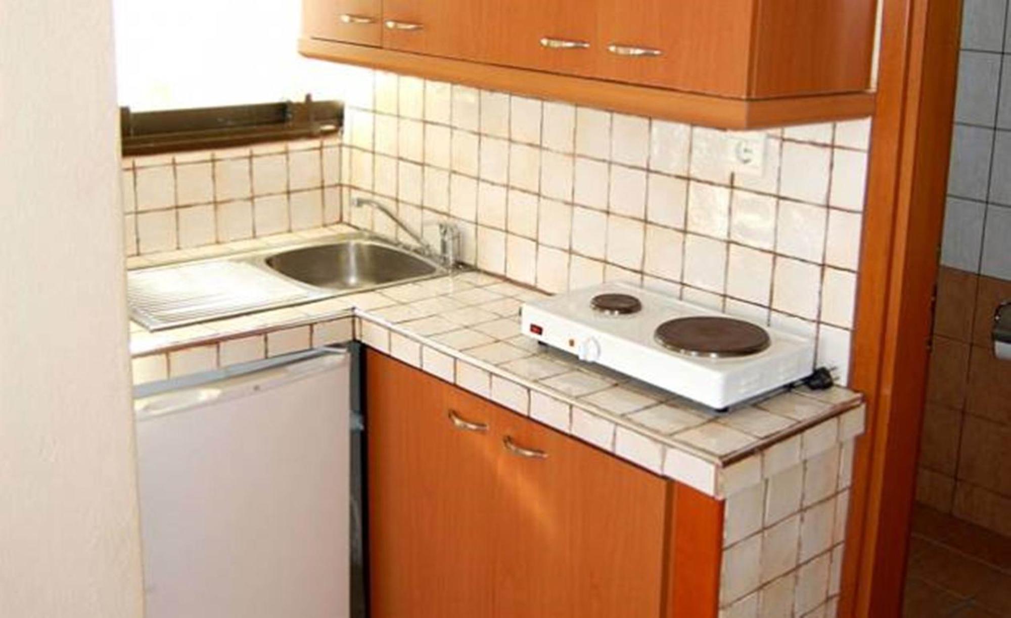 Melachrini Apartments Vrasná Buitenkant foto