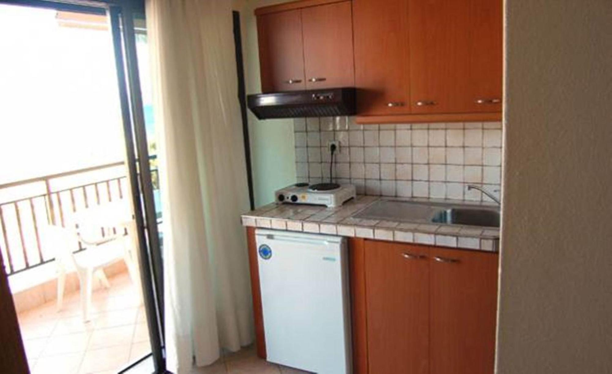 Melachrini Apartments Vrasná Buitenkant foto